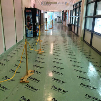 Packexe Hardfloor on a large corridor floor